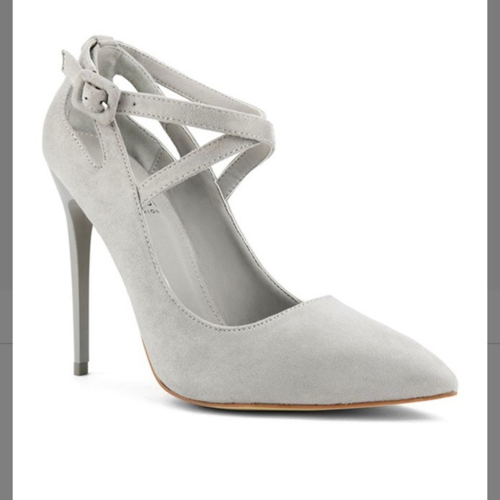 Gray stilettos, Size 5.5, New